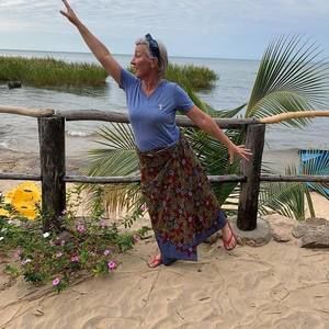 Meet your Posher, Dena